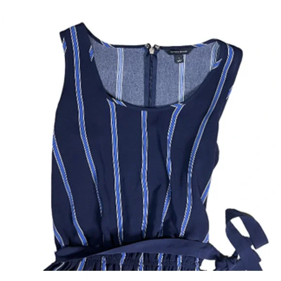 Tommy Hilfiger Romper Size 4 - Picture 2 of 8